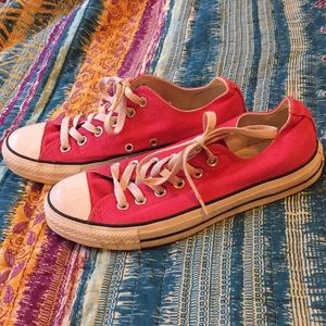 Chuck Taylor all star converse hot pink low top